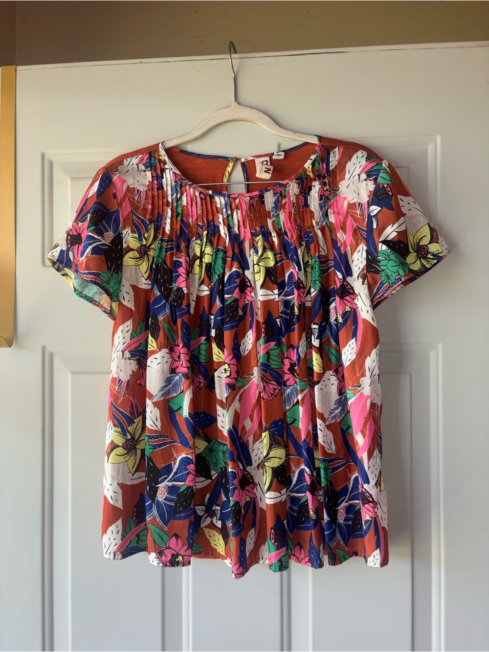 Dolan Left Coast Collection floral pleated top size S